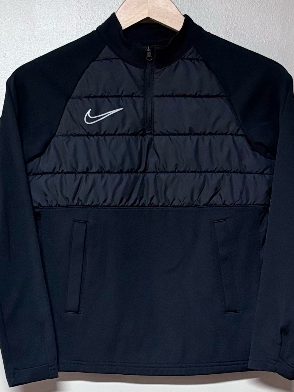 Nike Dri-FIT Boys Insulated Quarter Zip Pullover Black Youth M